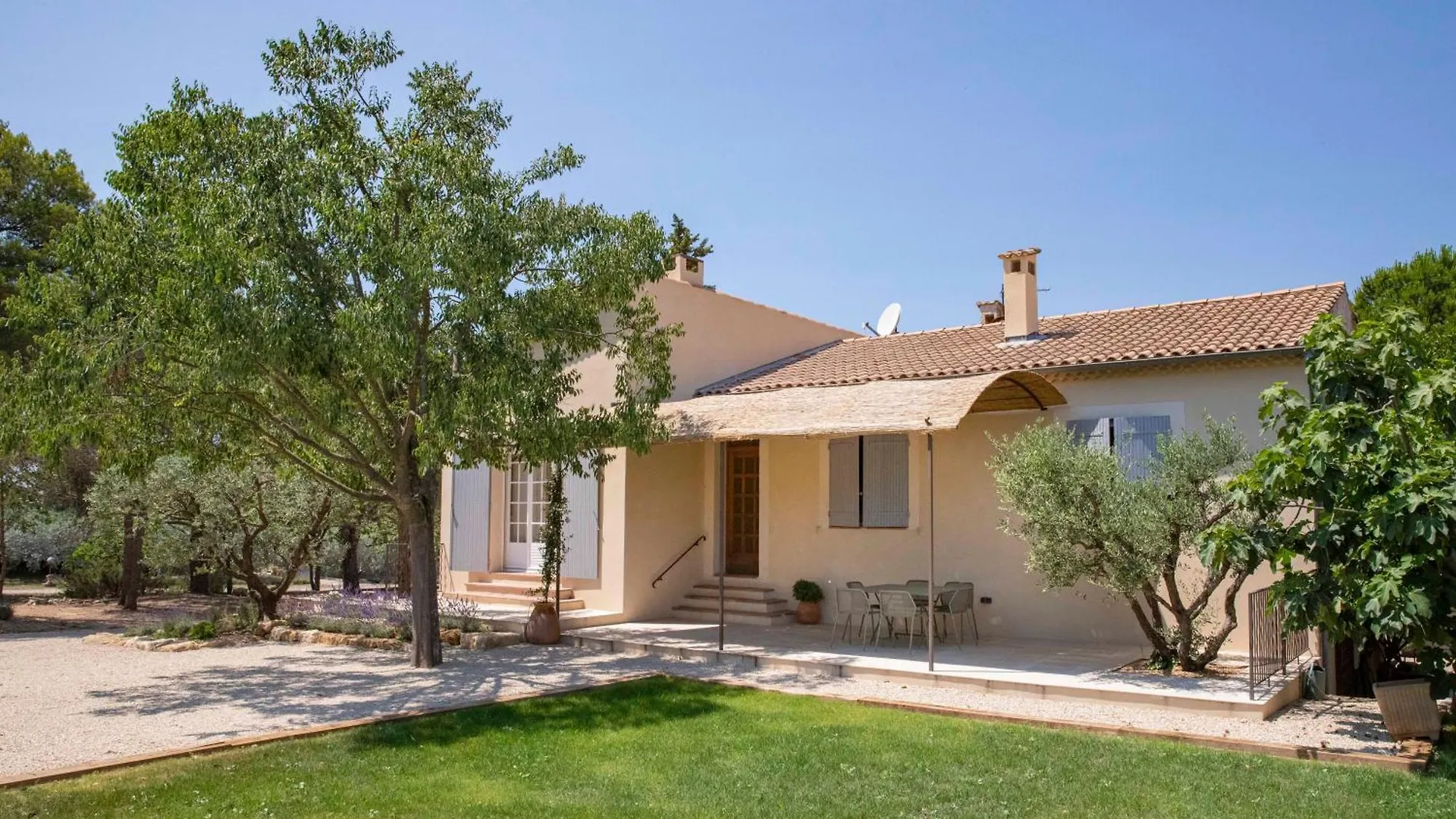 La Maison De Juliette Charleval
